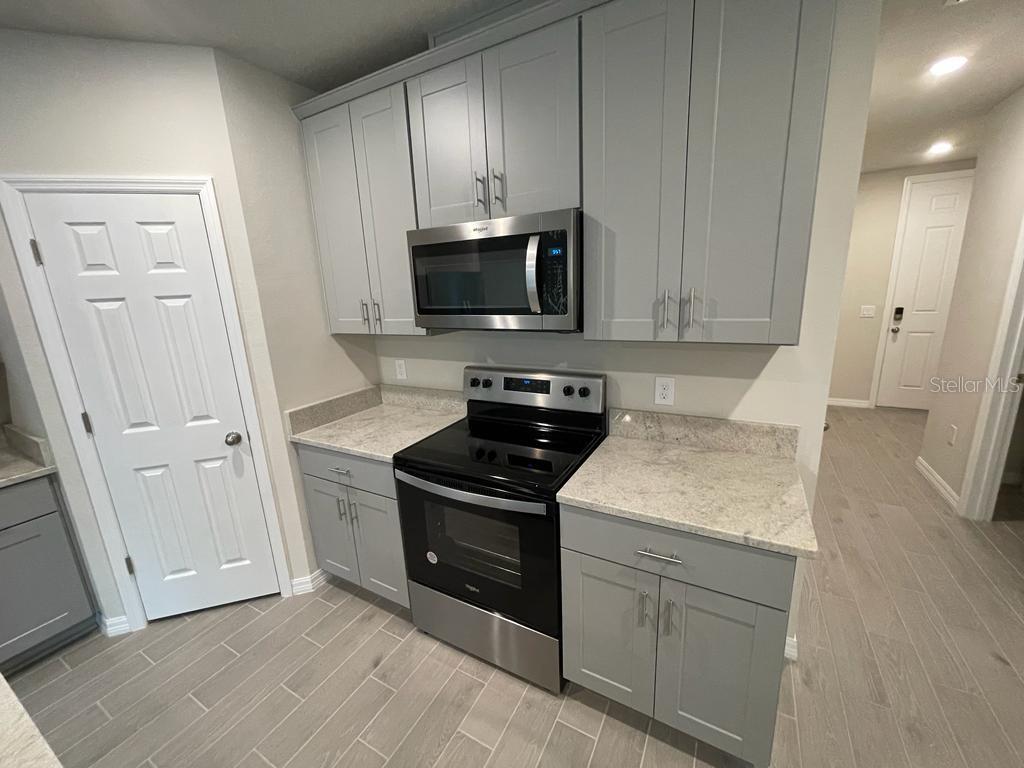 UNION SQUARE - Residential Lease