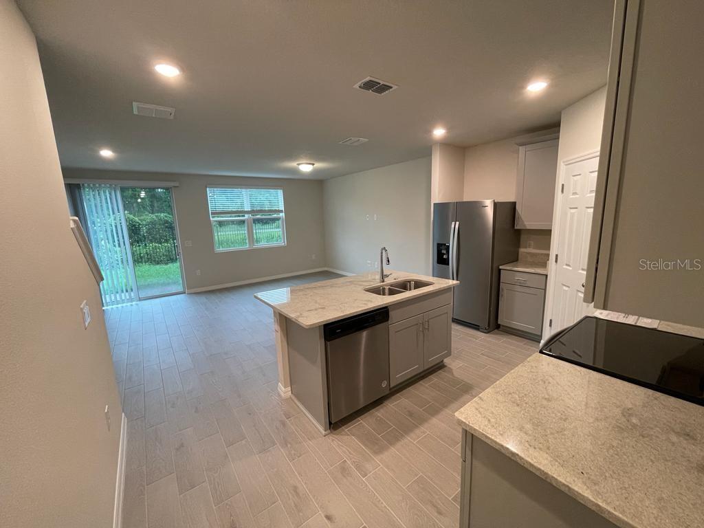 UNION SQUARE - Residential Lease