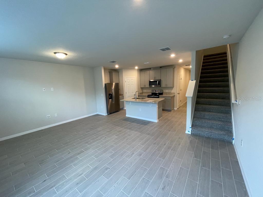 UNION SQUARE - Residential Lease