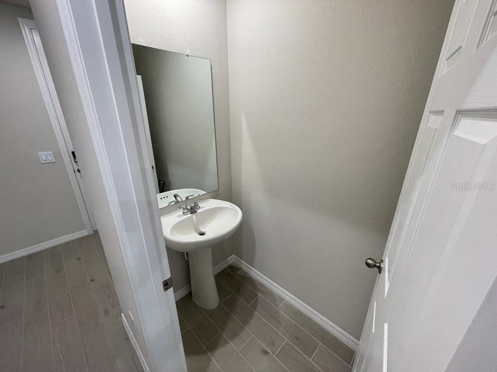 UNION SQUARE - Residential Lease