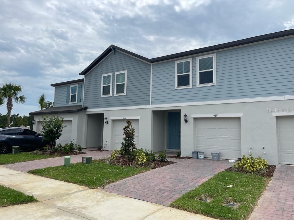 UNION SQUARE - Residential Lease