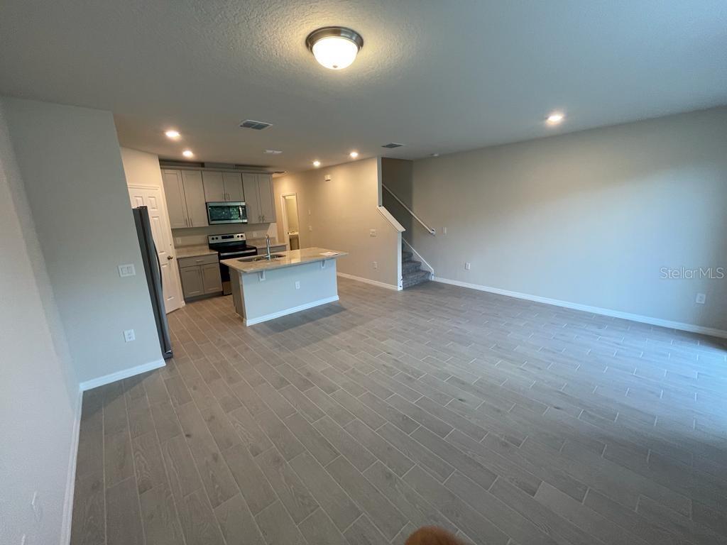 UNION SQUARE - Residential Lease