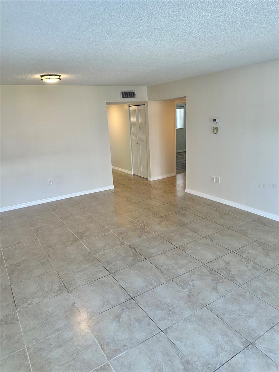 315 N CAUSEWAY 2060
