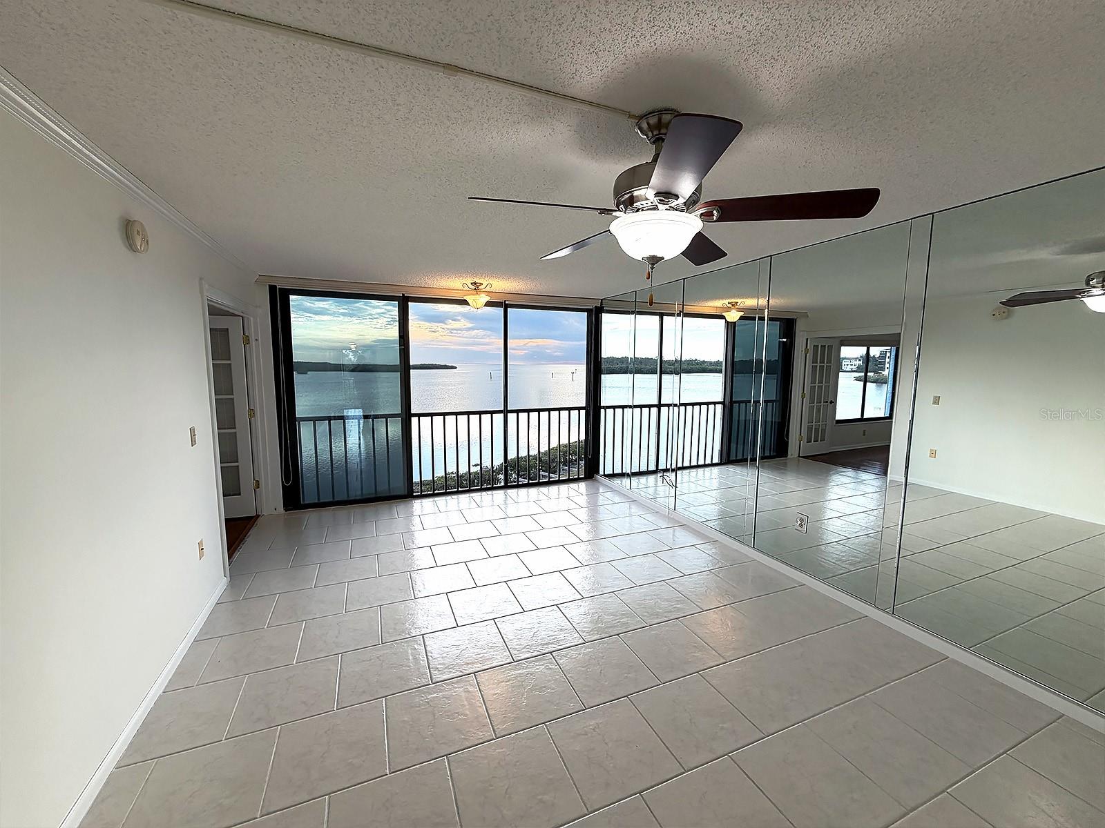 SAND PEBBLE POINTE CONDO 03 - Residential