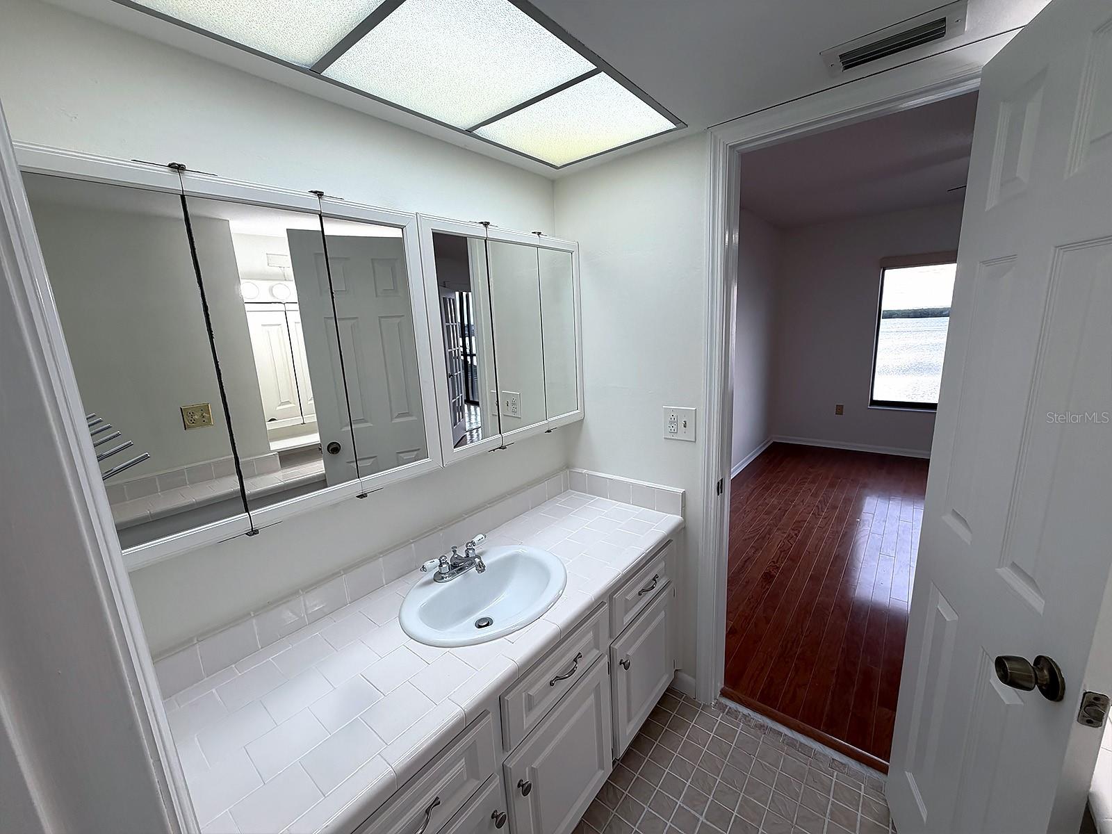 SAND PEBBLE POINTE CONDO 03 - Residential