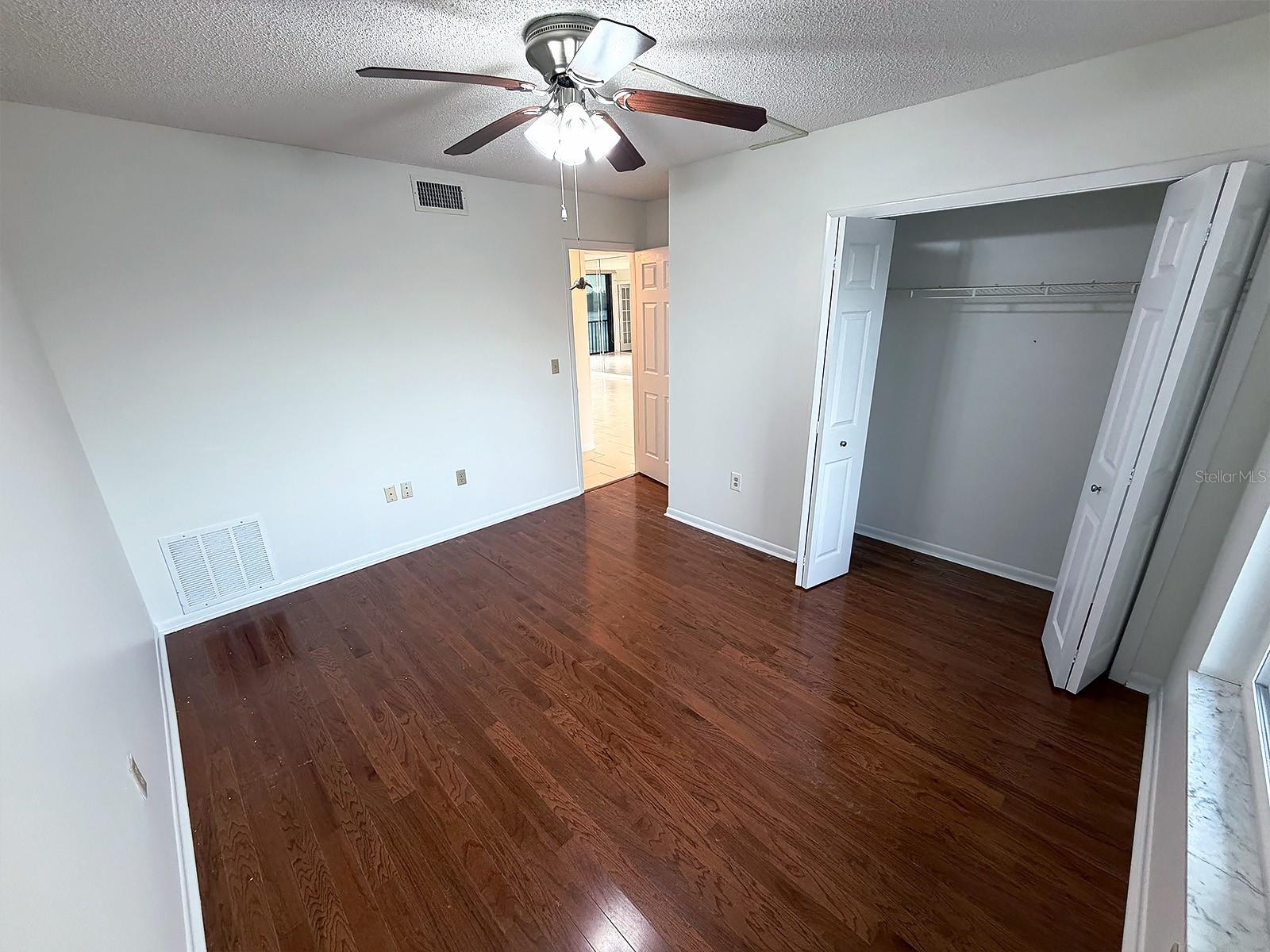 SAND PEBBLE POINTE CONDO 03 - Residential