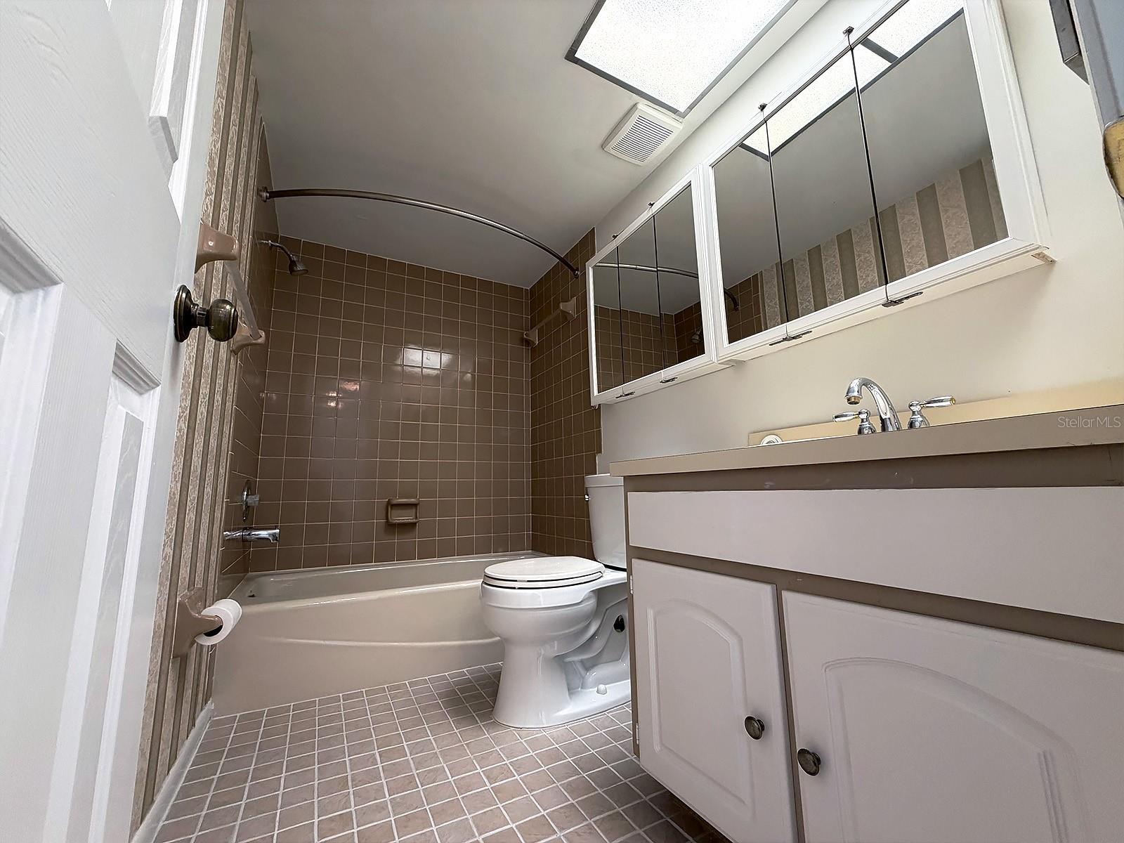 SAND PEBBLE POINTE CONDO 03 - Residential