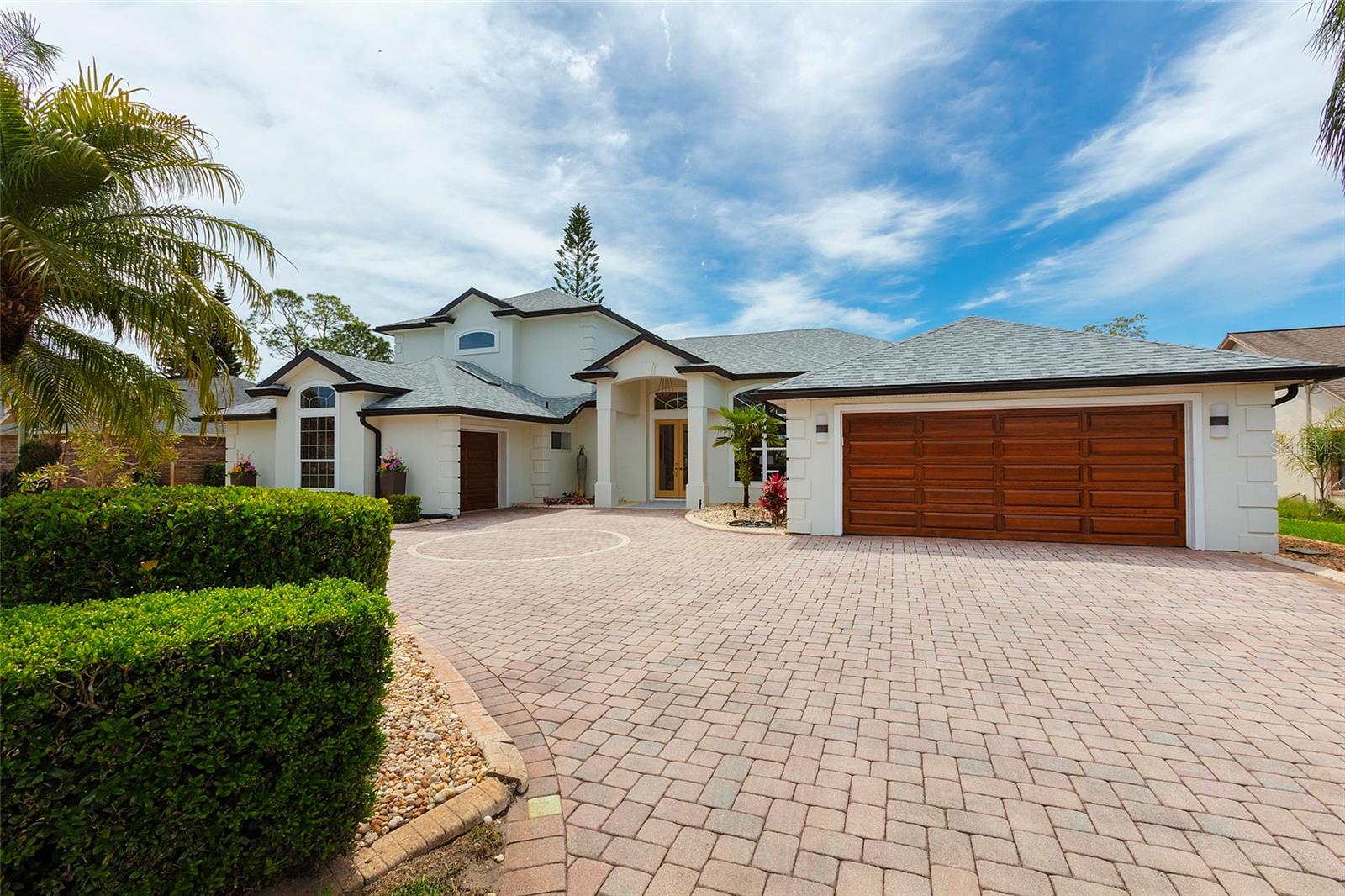 2005 COUNTRY CLUB DRIVE
