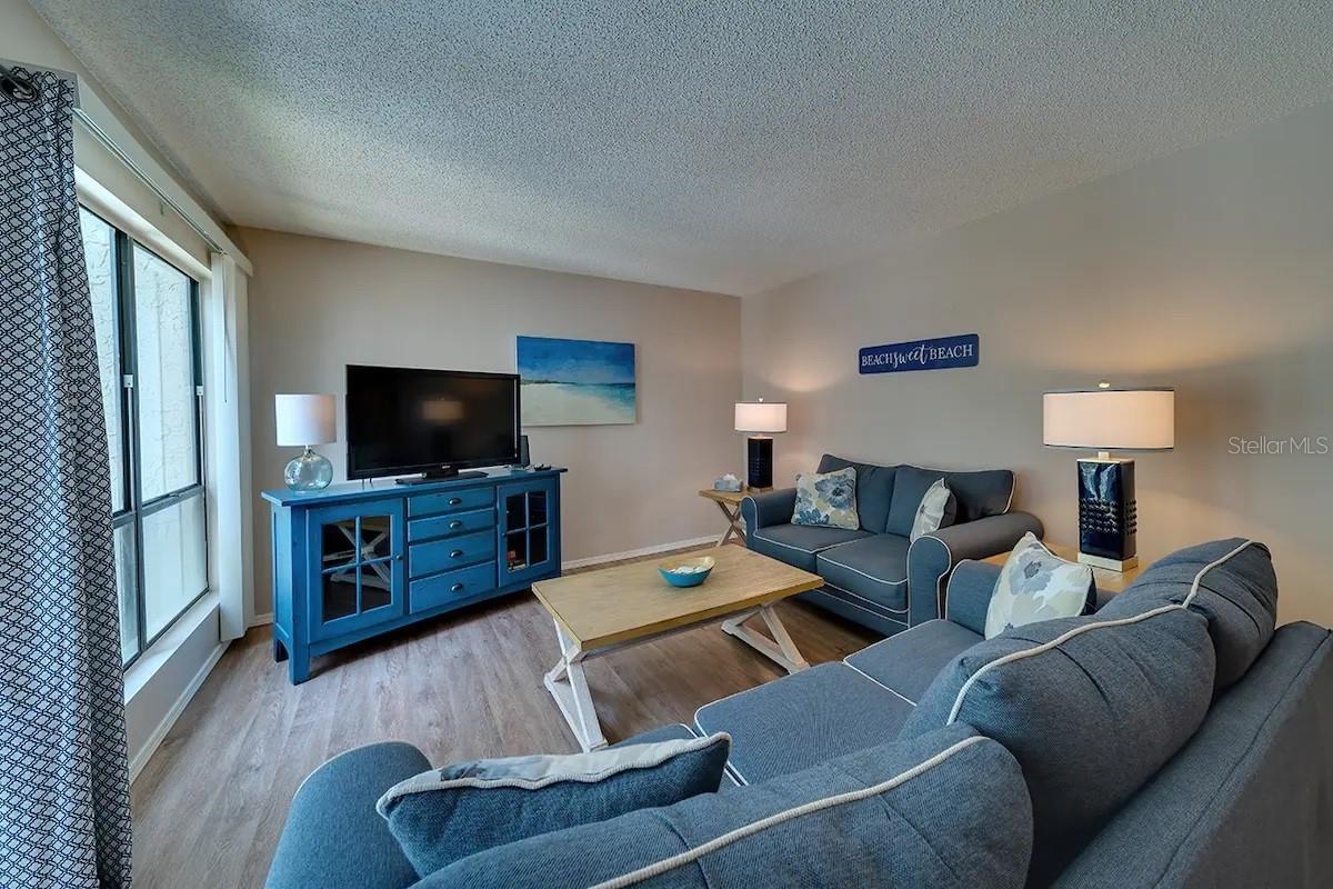 6157 MIDNIGHT PASS ROAD D32