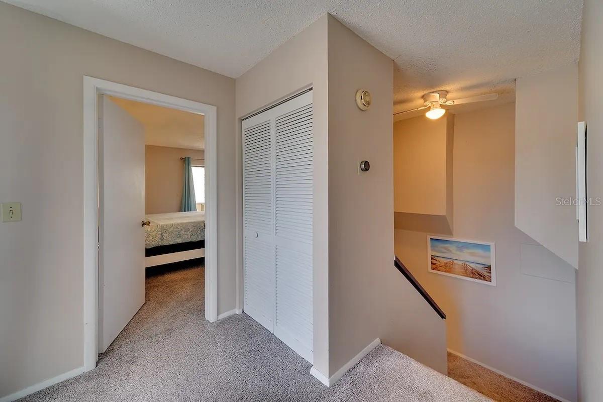 BAY OAKS - Residential Lease