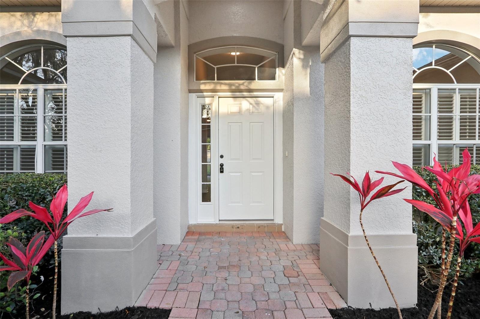 250 LAKERIDGE COURT