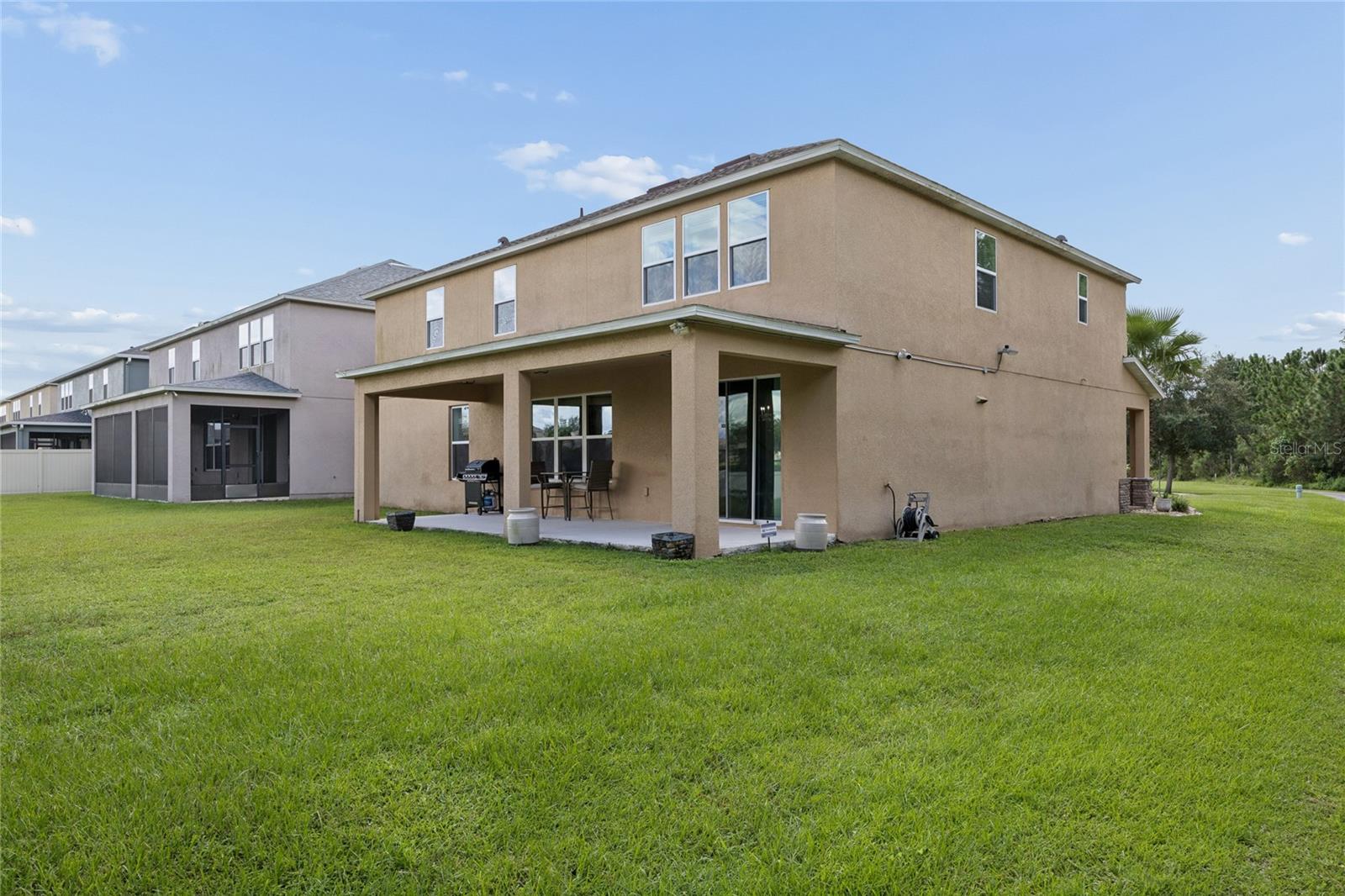 3899 MT VERNON WAY