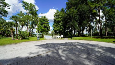 A home in DAVENPORT