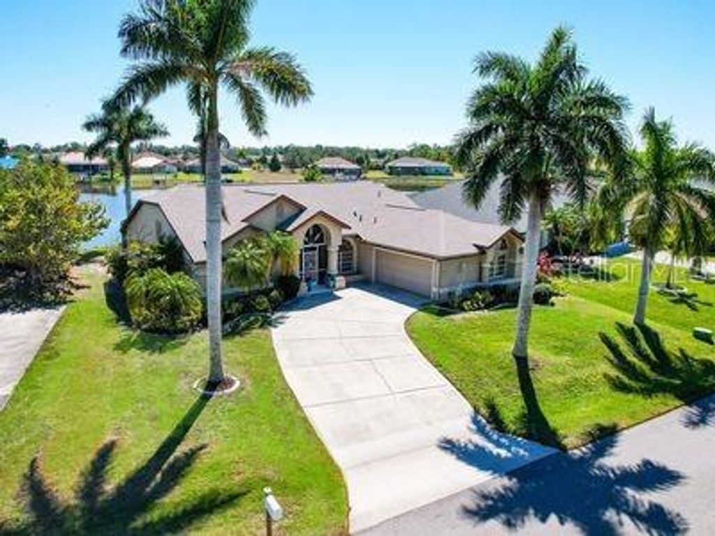 Photo of 11779 SW Dallas Drive S, Lake Suzy, FL 34269 (MLS # TB8482173)