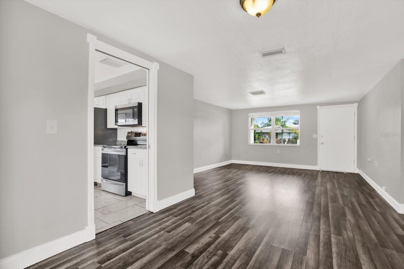FOREST HILLS - Residential