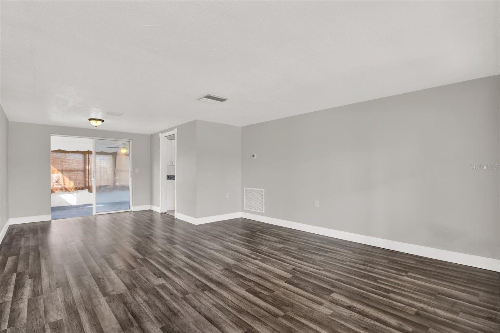 FOREST HILLS - Residential