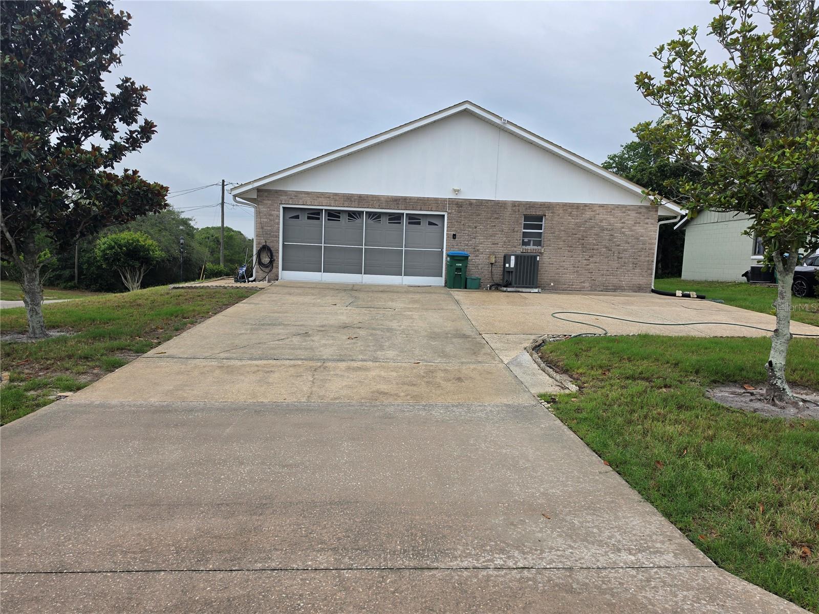 DELTONA LAKES UNIT 03 - Residential