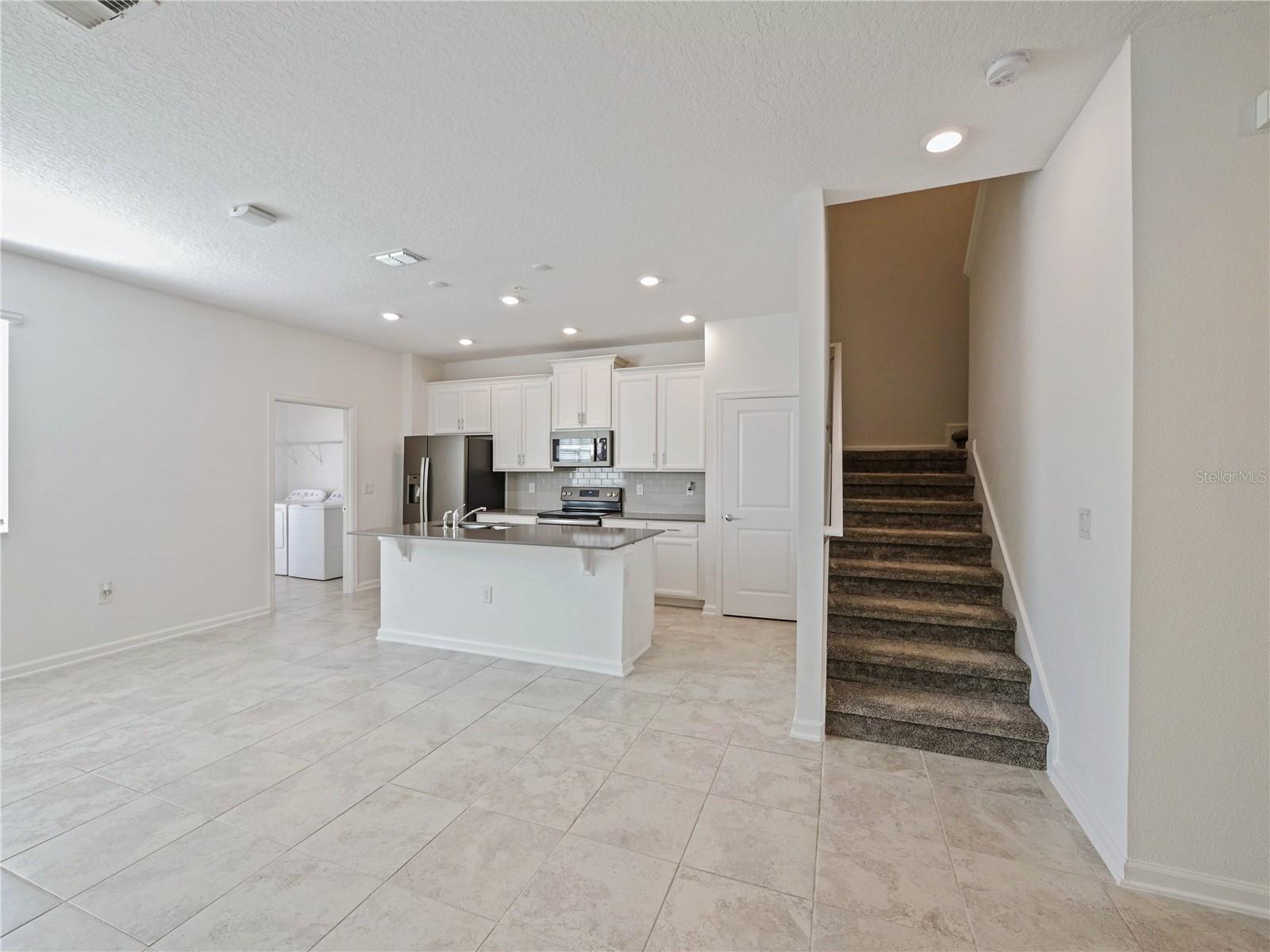 CRYSTAL CRK/ORLANDO PH 8 - Residential Lease