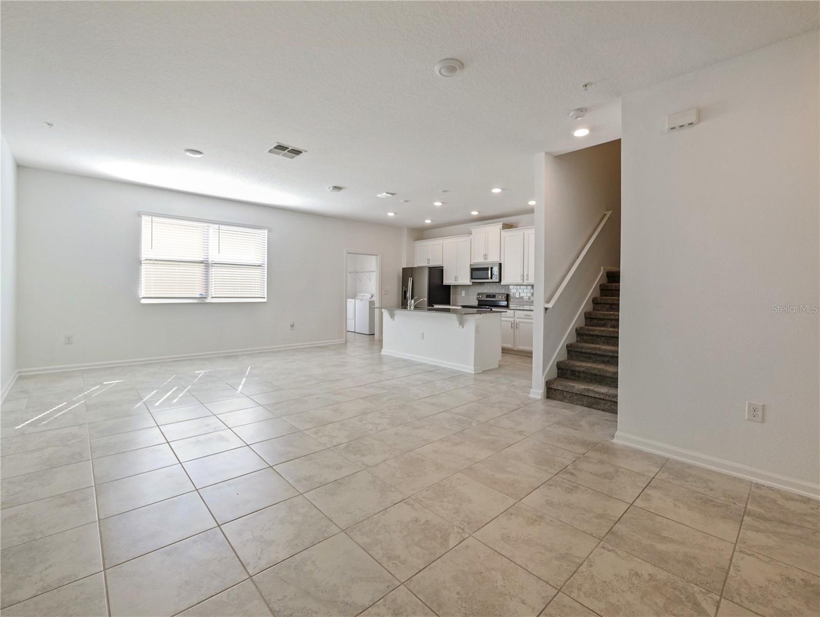 CRYSTAL CRK/ORLANDO PH 8 - Residential Lease