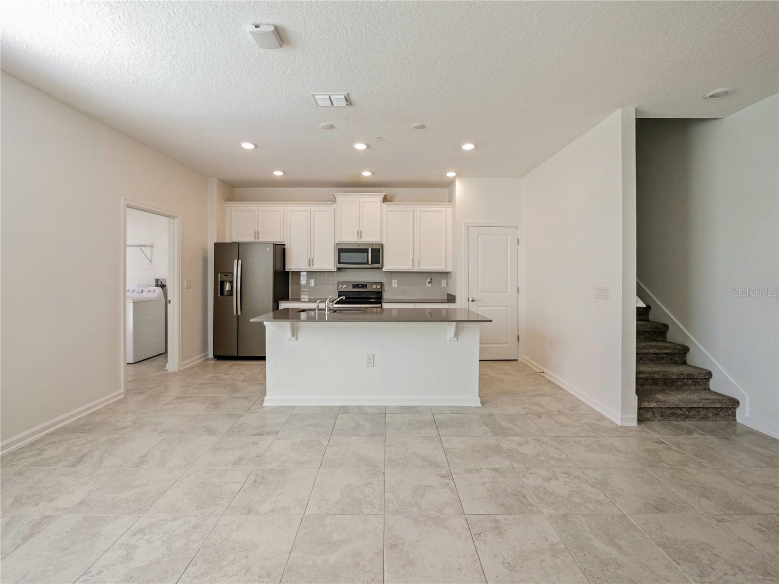 CRYSTAL CRK/ORLANDO PH 8 - Residential Lease