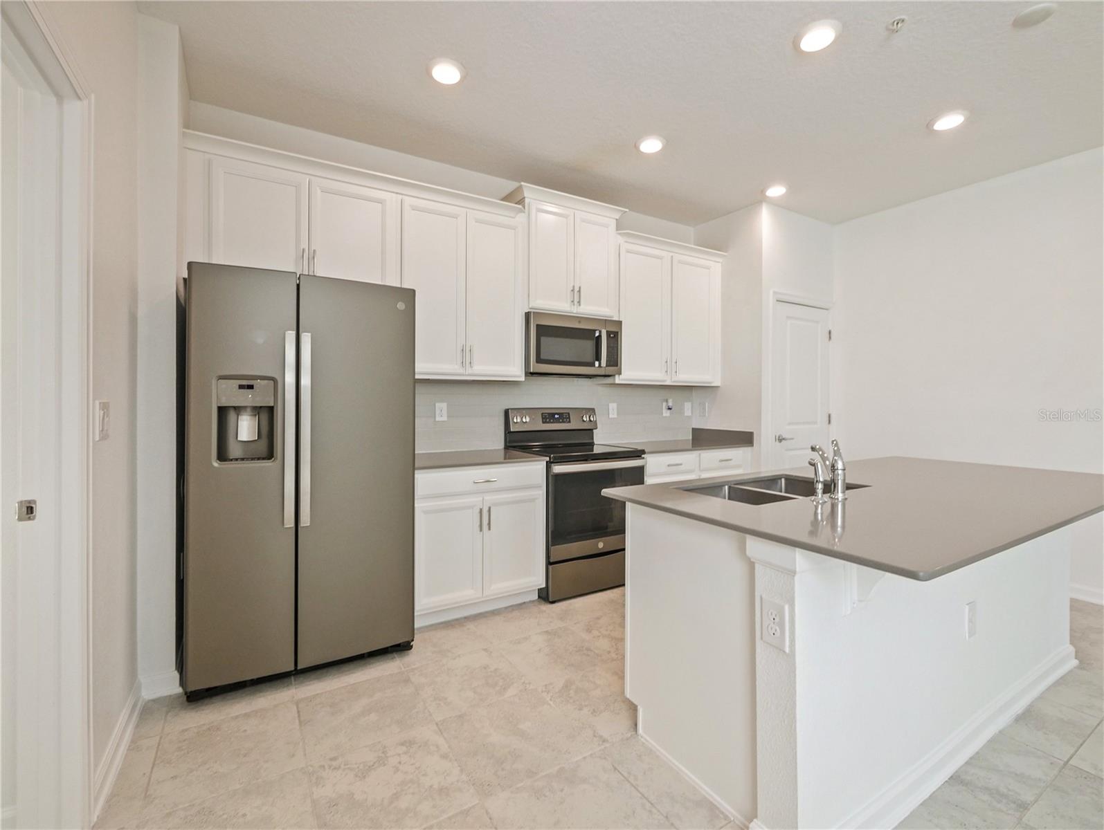 CRYSTAL CRK/ORLANDO PH 8 - Residential Lease