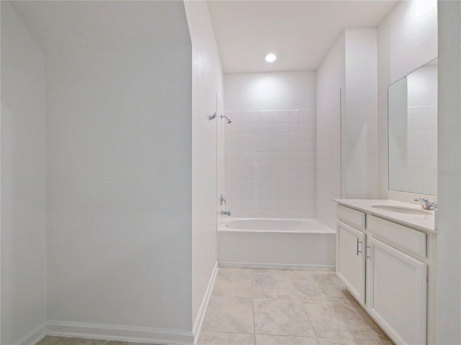 CRYSTAL CRK/ORLANDO PH 8 - Residential Lease