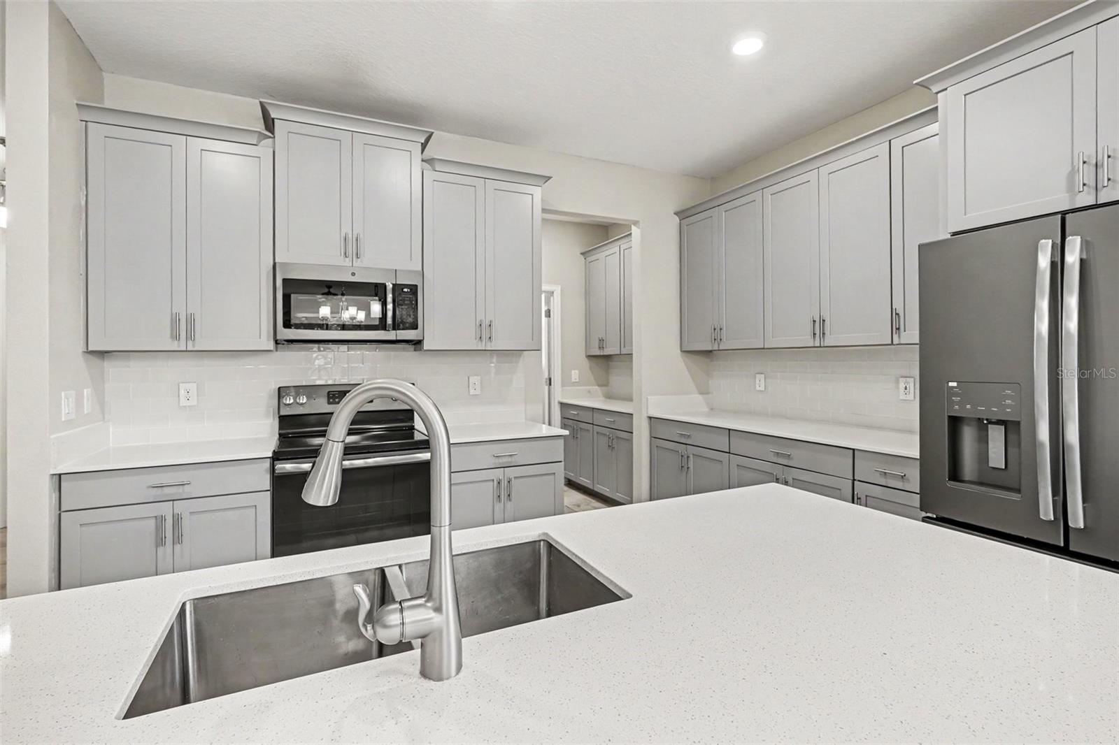 DRAYTON-PRESTON WOODS/PROVIDEN - Residential
