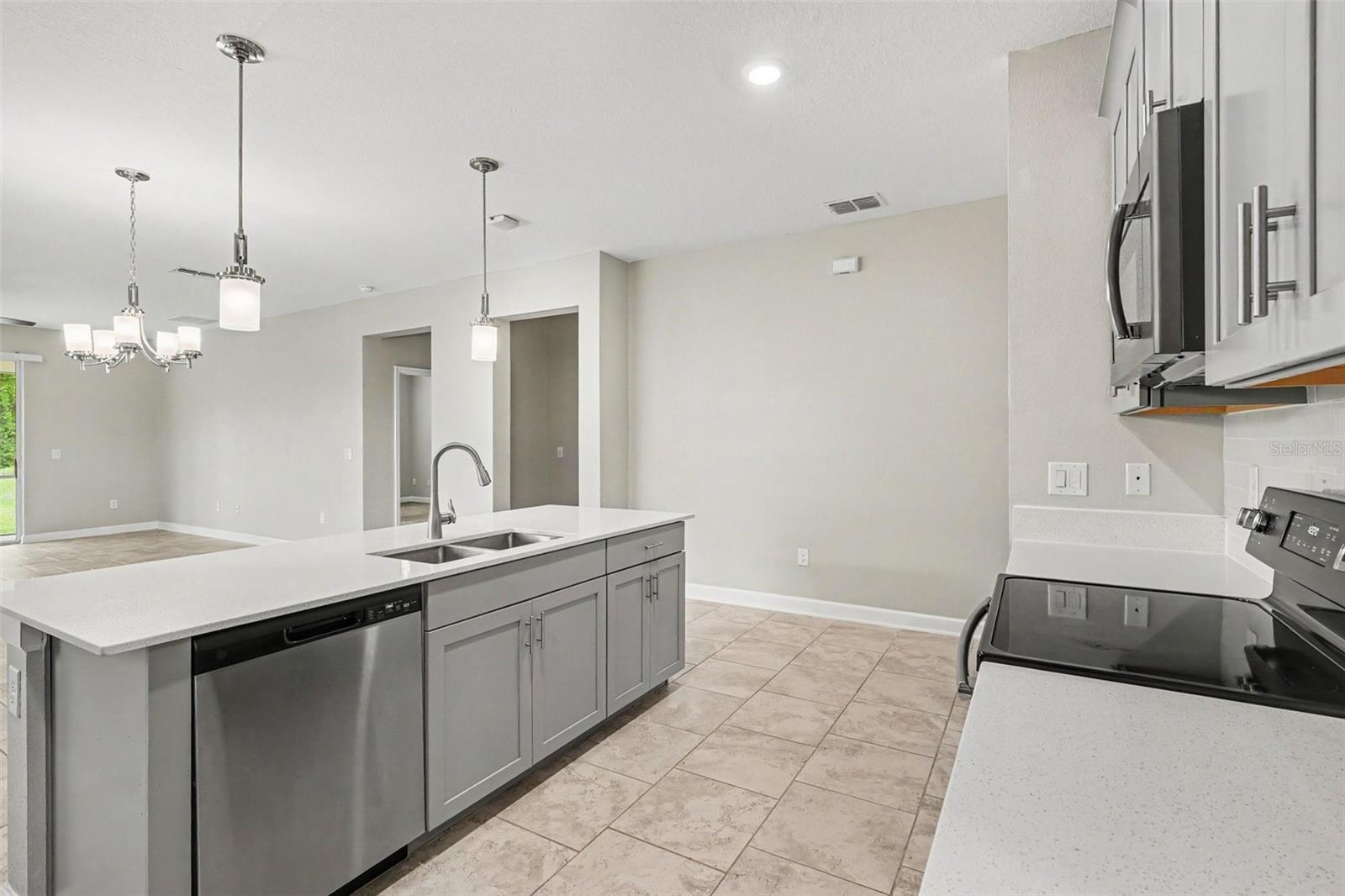 DRAYTON-PRESTON WOODS/PROVIDEN - Residential