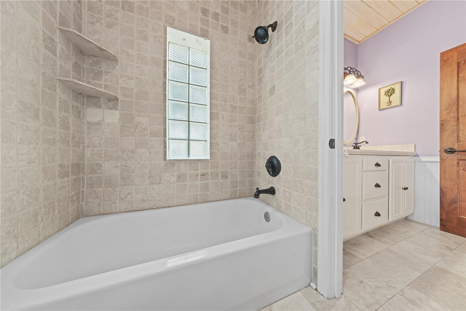 FLORIDA GROVES COMPANYS FIRST ADD TO BLACK HAMMOCK - Residential