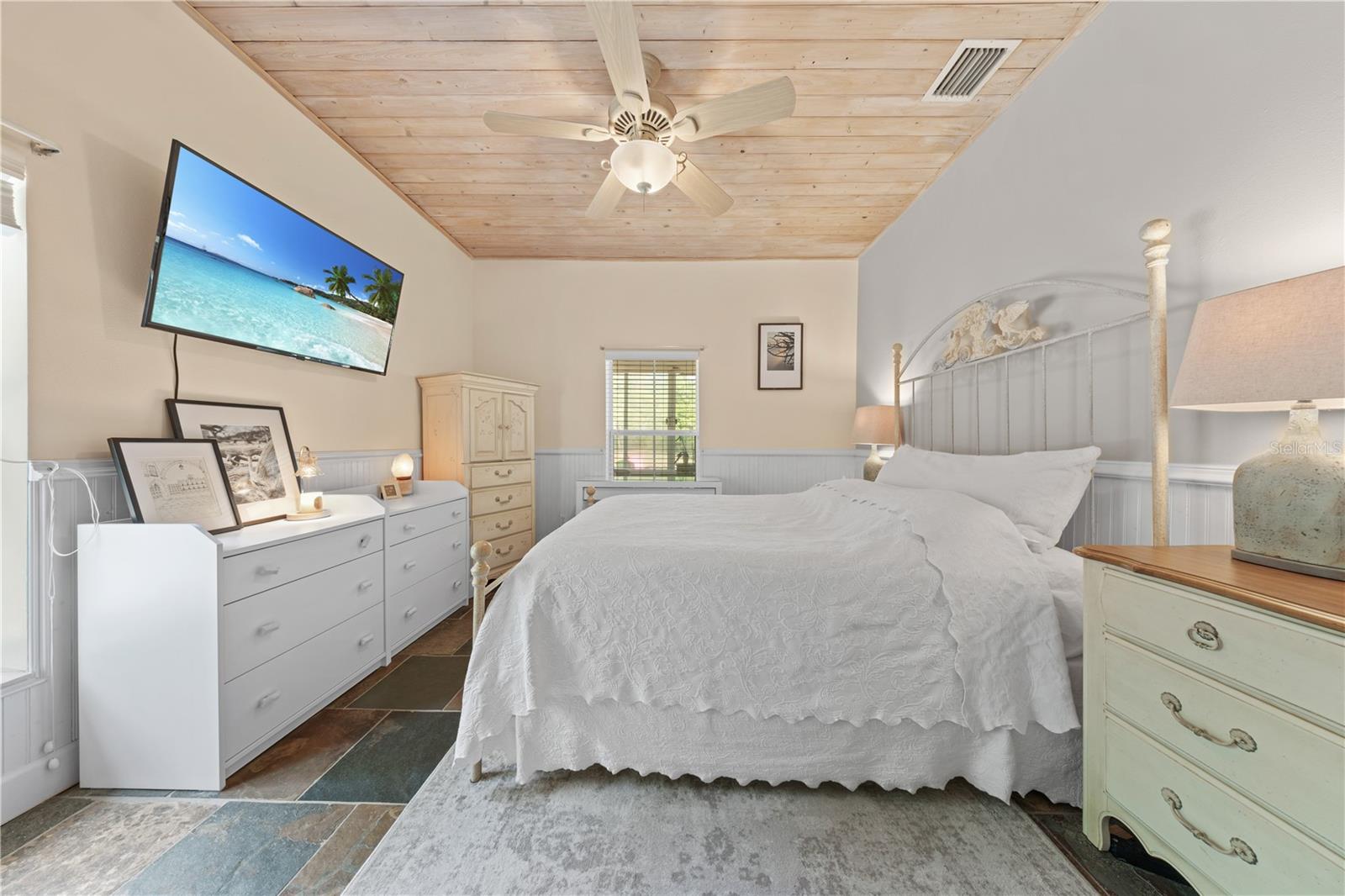 FLORIDA GROVES COMPANYS FIRST ADD TO BLACK HAMMOCK - Residential