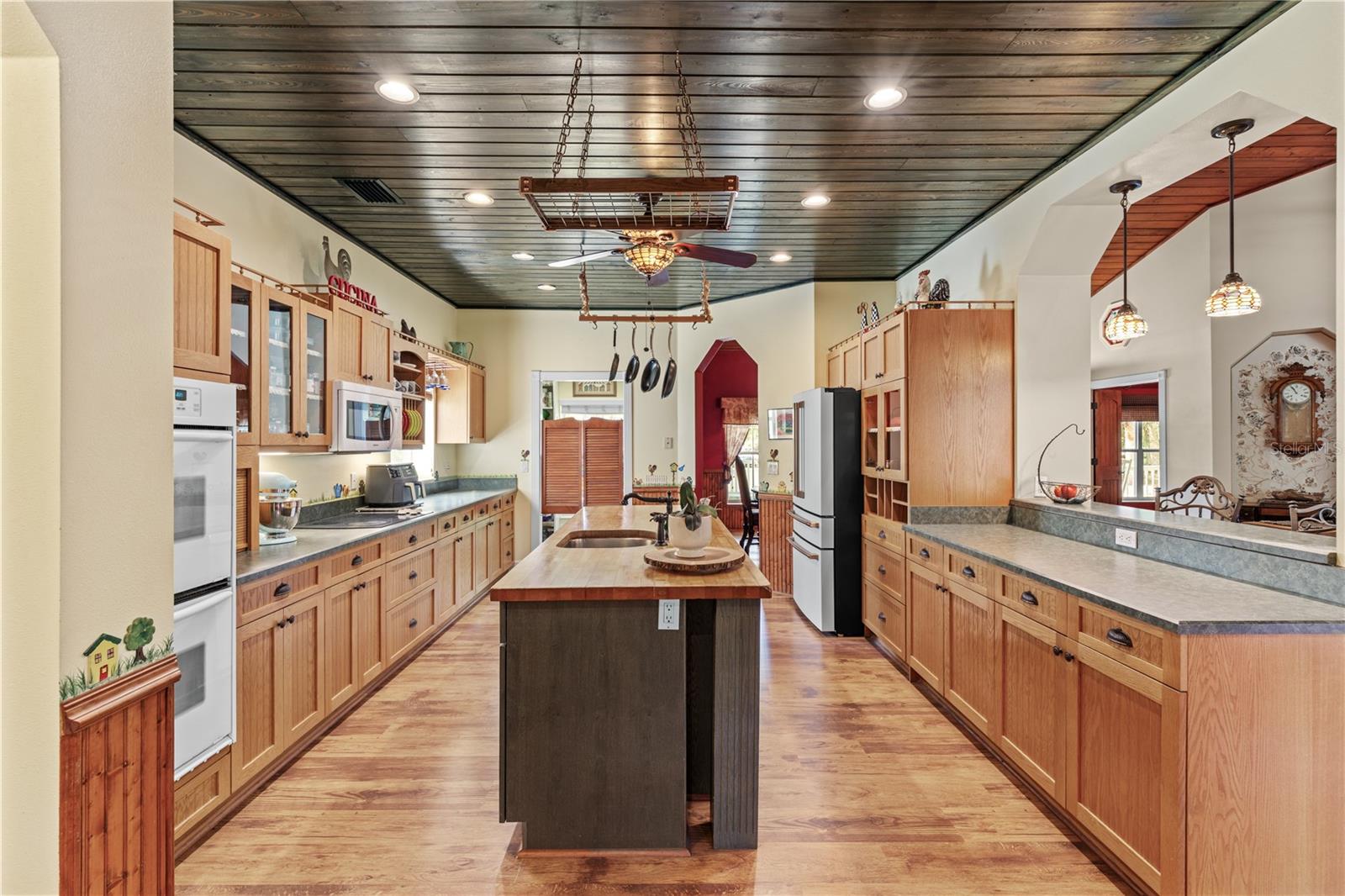 FLORIDA GROVES COMPANYS FIRST ADD TO BLACK HAMMOCK - Residential