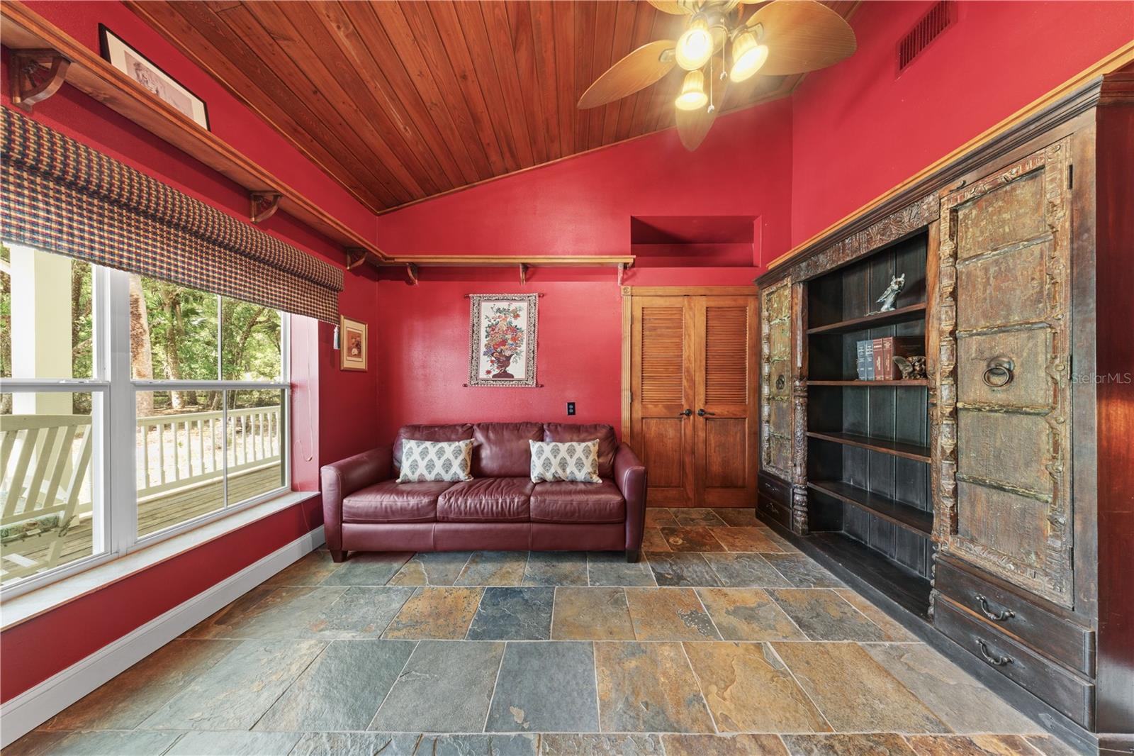 FLORIDA GROVES COMPANYS FIRST ADD TO BLACK HAMMOCK - Residential