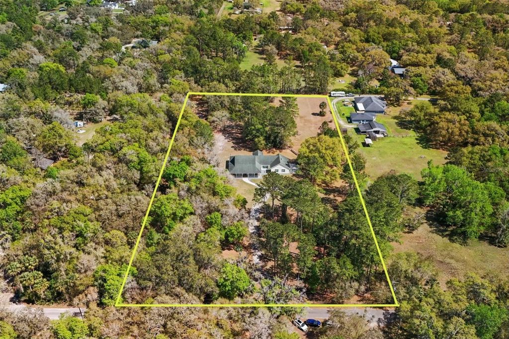 Photo of 1621 Barr St, Oviedo, FL 32765 (MLS # O6392815)