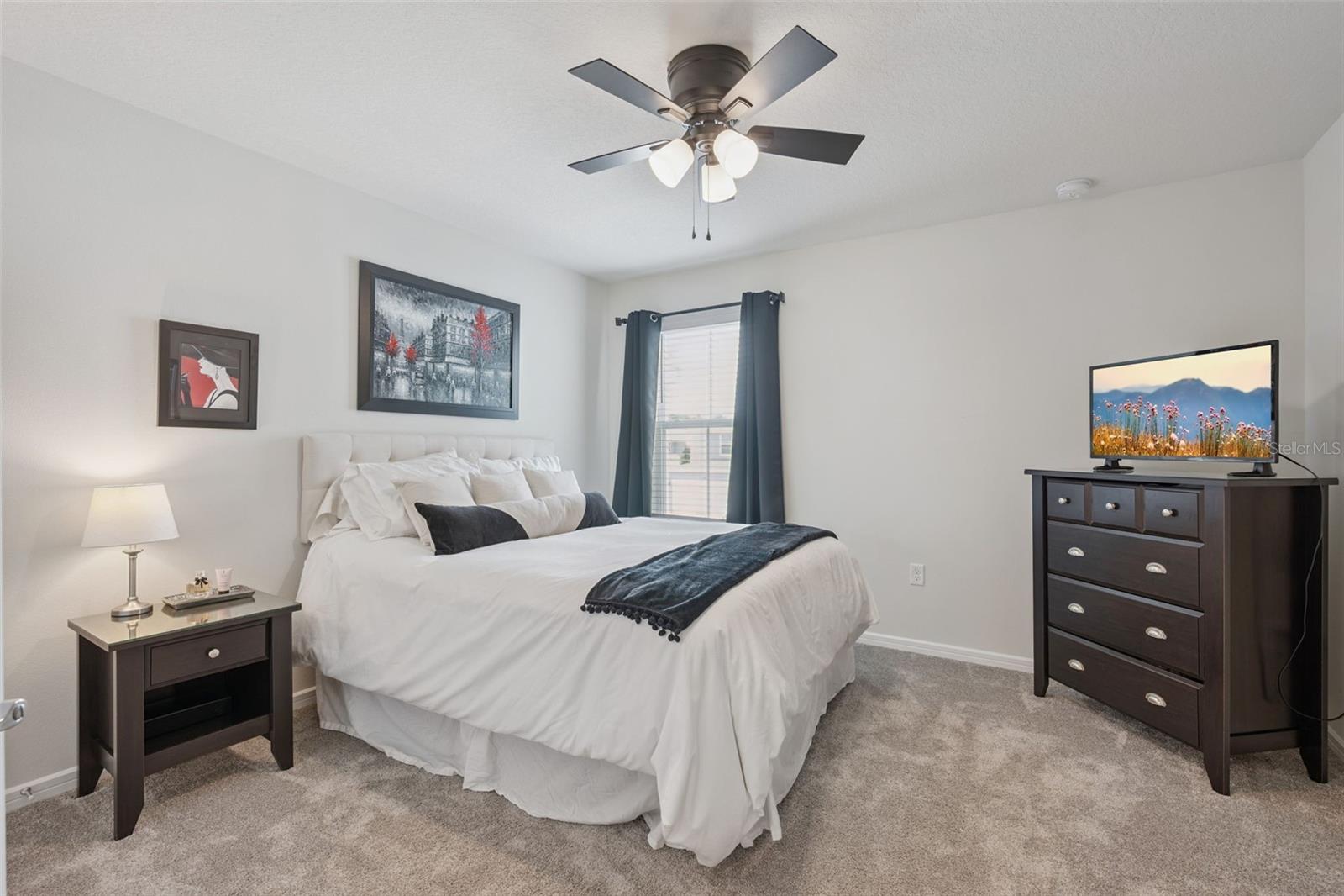 GRAYSON SQUARE - Residential