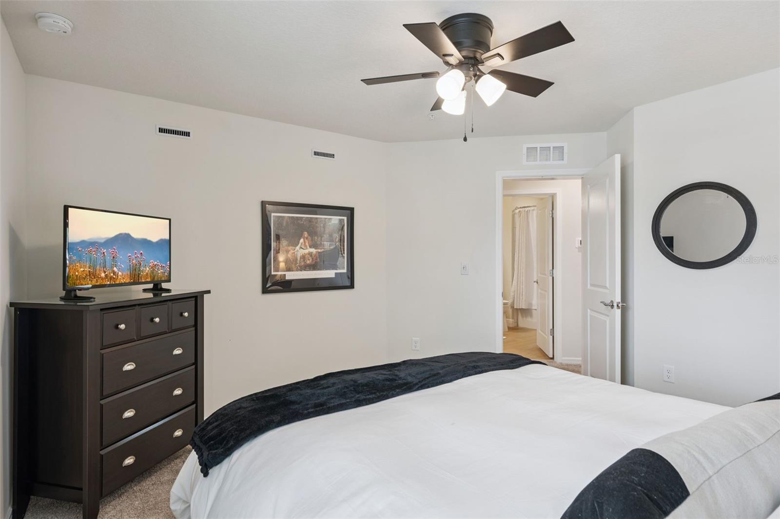 GRAYSON SQUARE - Residential