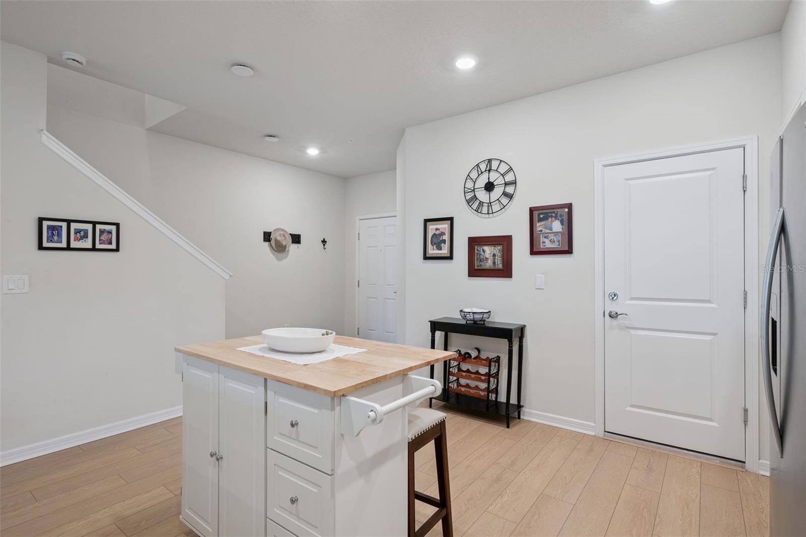 GRAYSON SQUARE - Residential