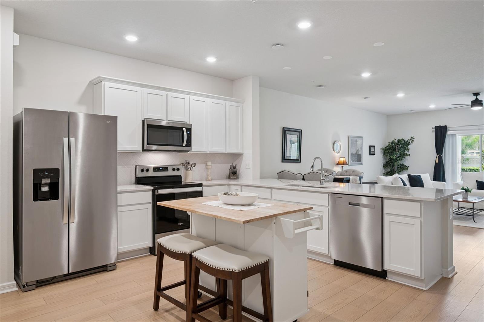 GRAYSON SQUARE - Residential