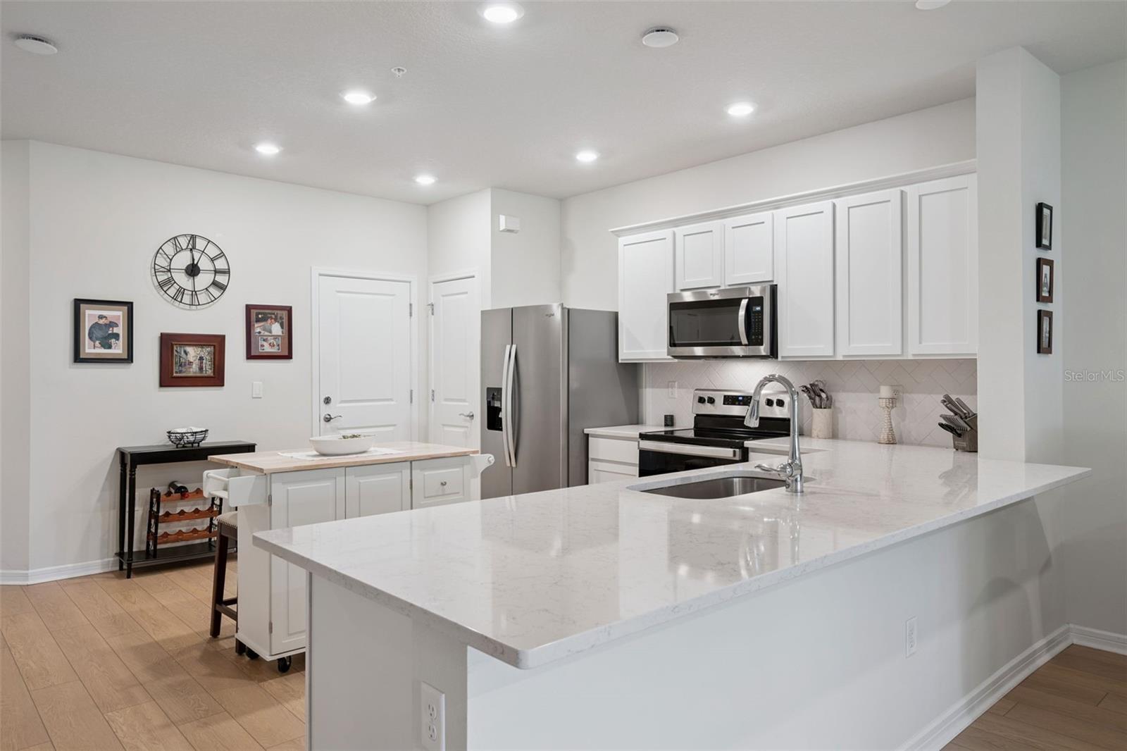 GRAYSON SQUARE - Residential