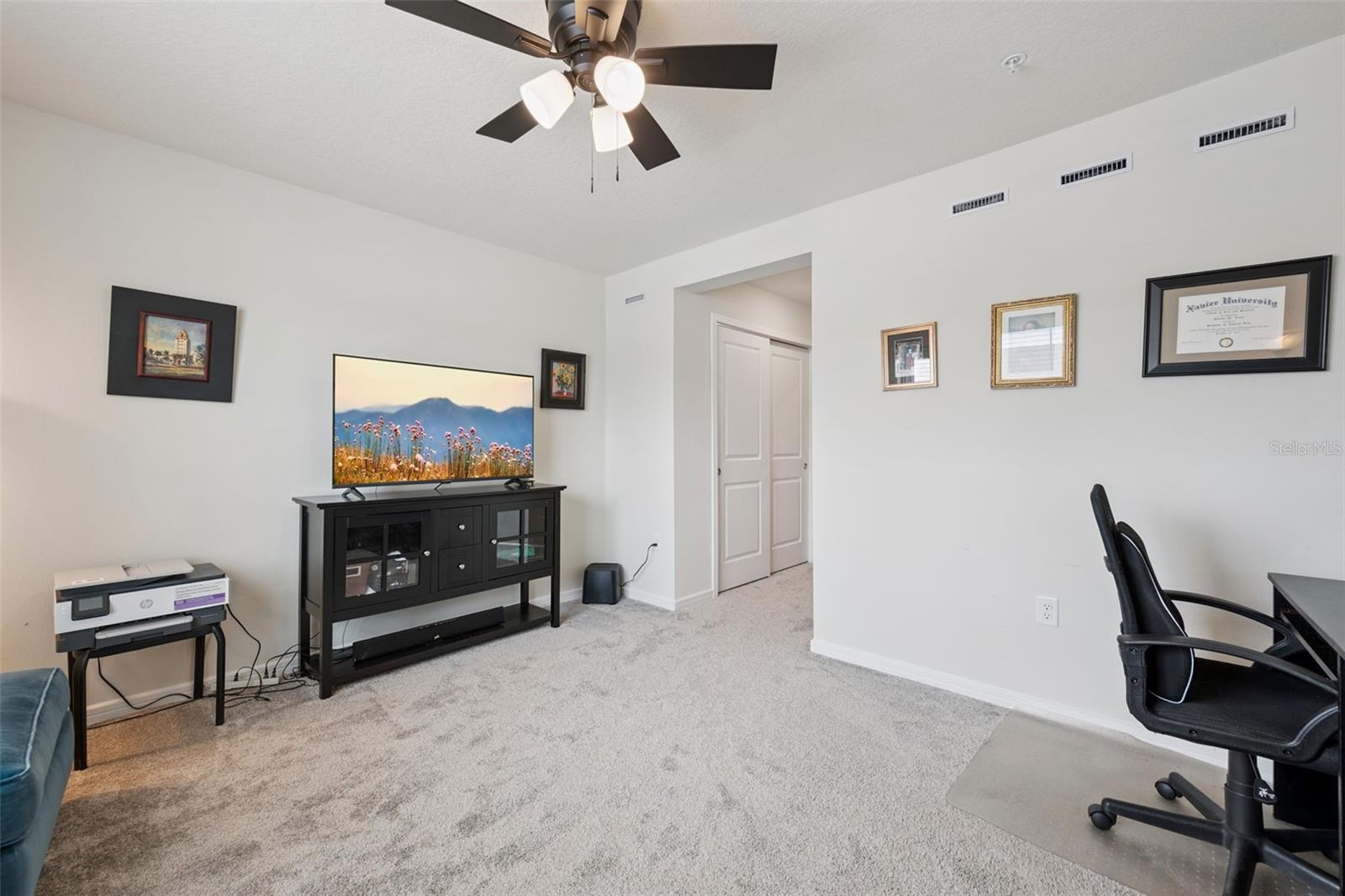 GRAYSON SQUARE - Residential