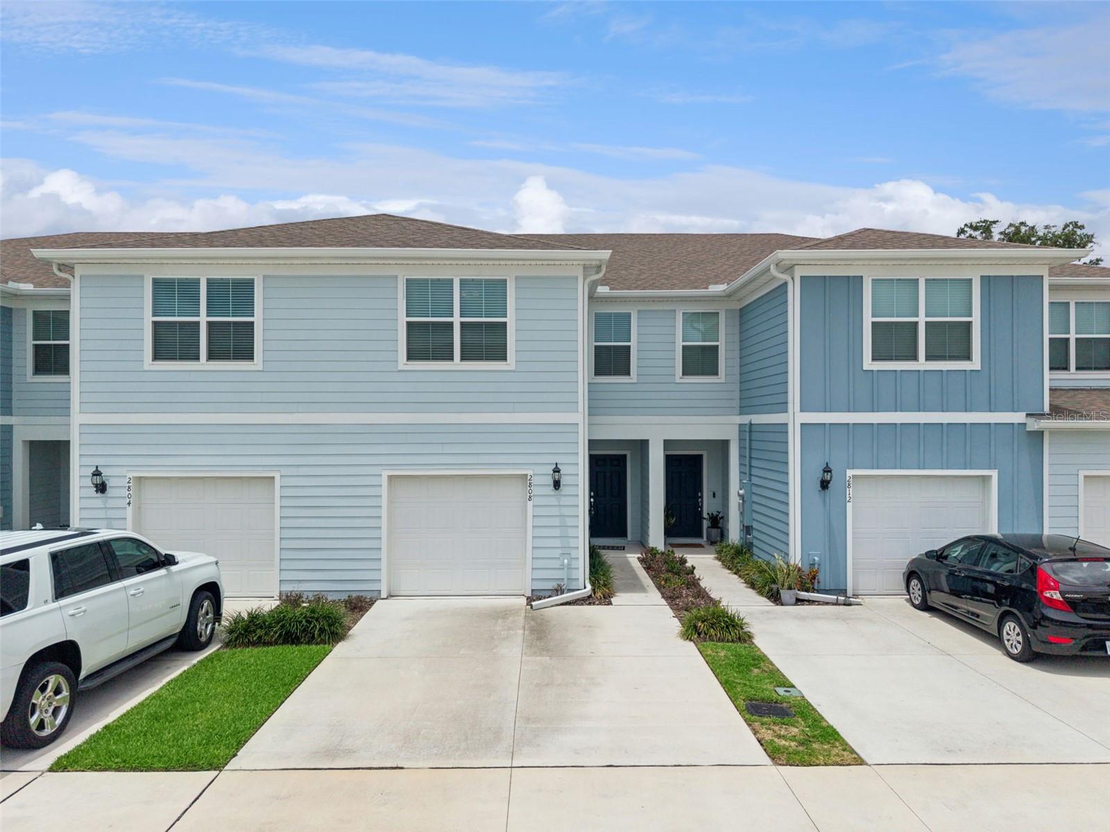 GRAYSON SQUARE - Residential