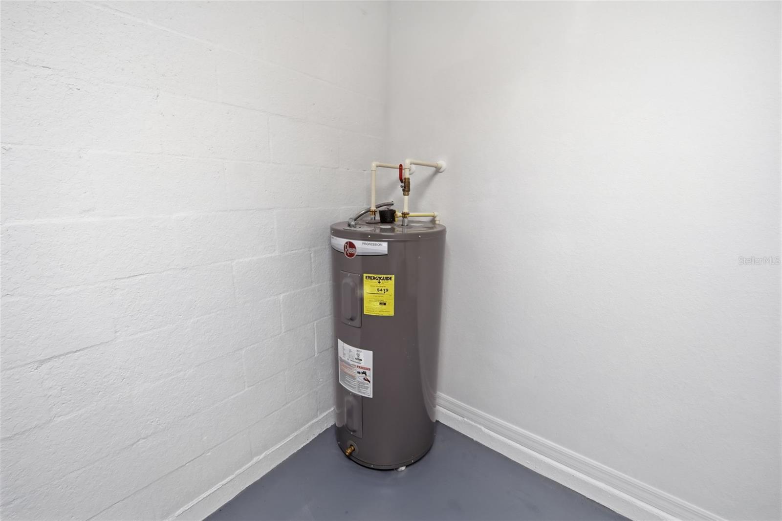 CORTEZ LANDINGS - Residential