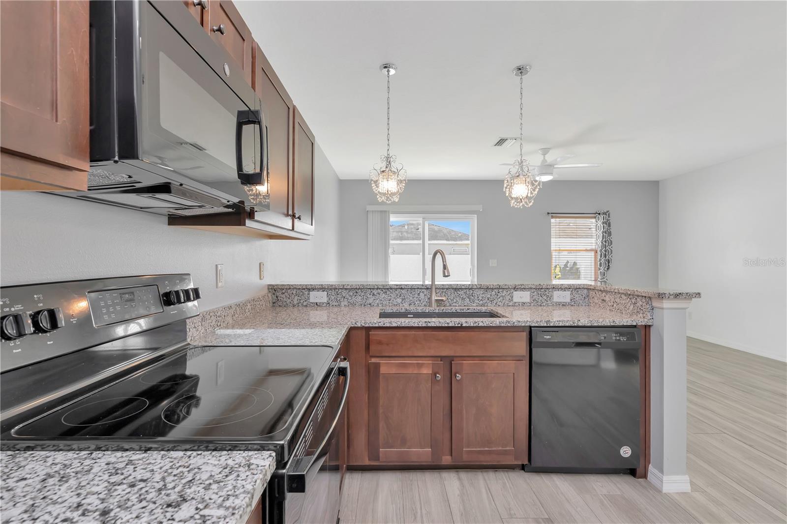 CORTEZ LANDINGS - Residential