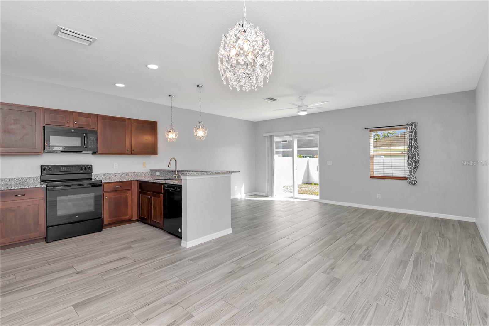 CORTEZ LANDINGS - Residential