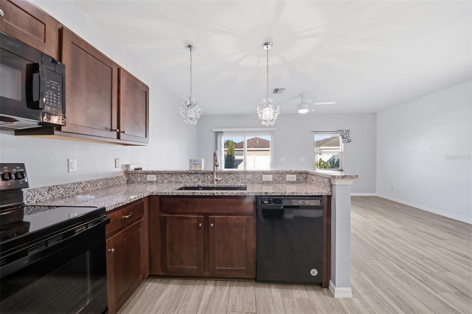 CORTEZ LANDINGS - Residential