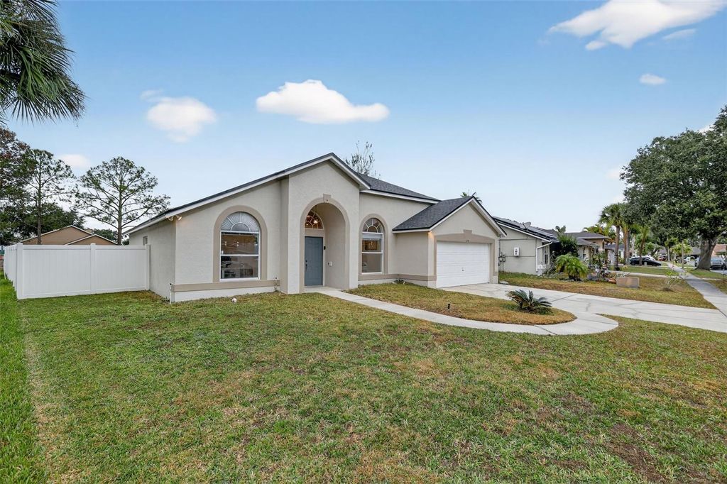 Photo of 212 Lytton Circle, Orlando, FL 32824 (MLS # O6371278)