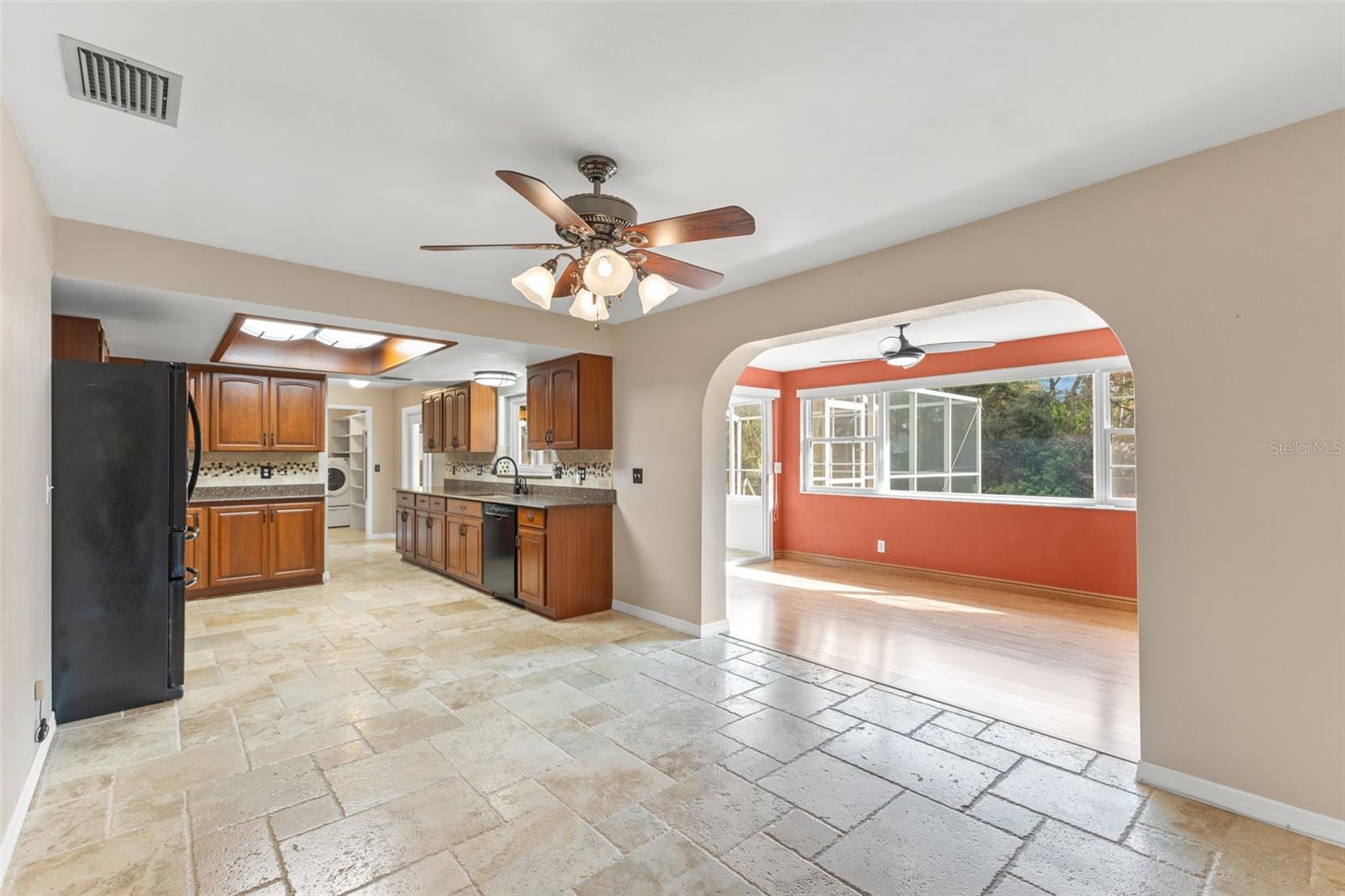 DEL ORO HEIGHTS - Residential