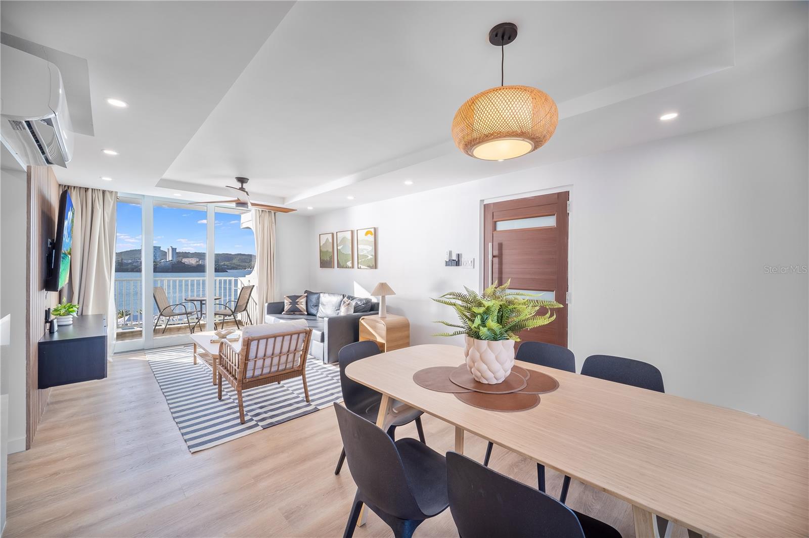 COND ISLETA MARINA - Residential