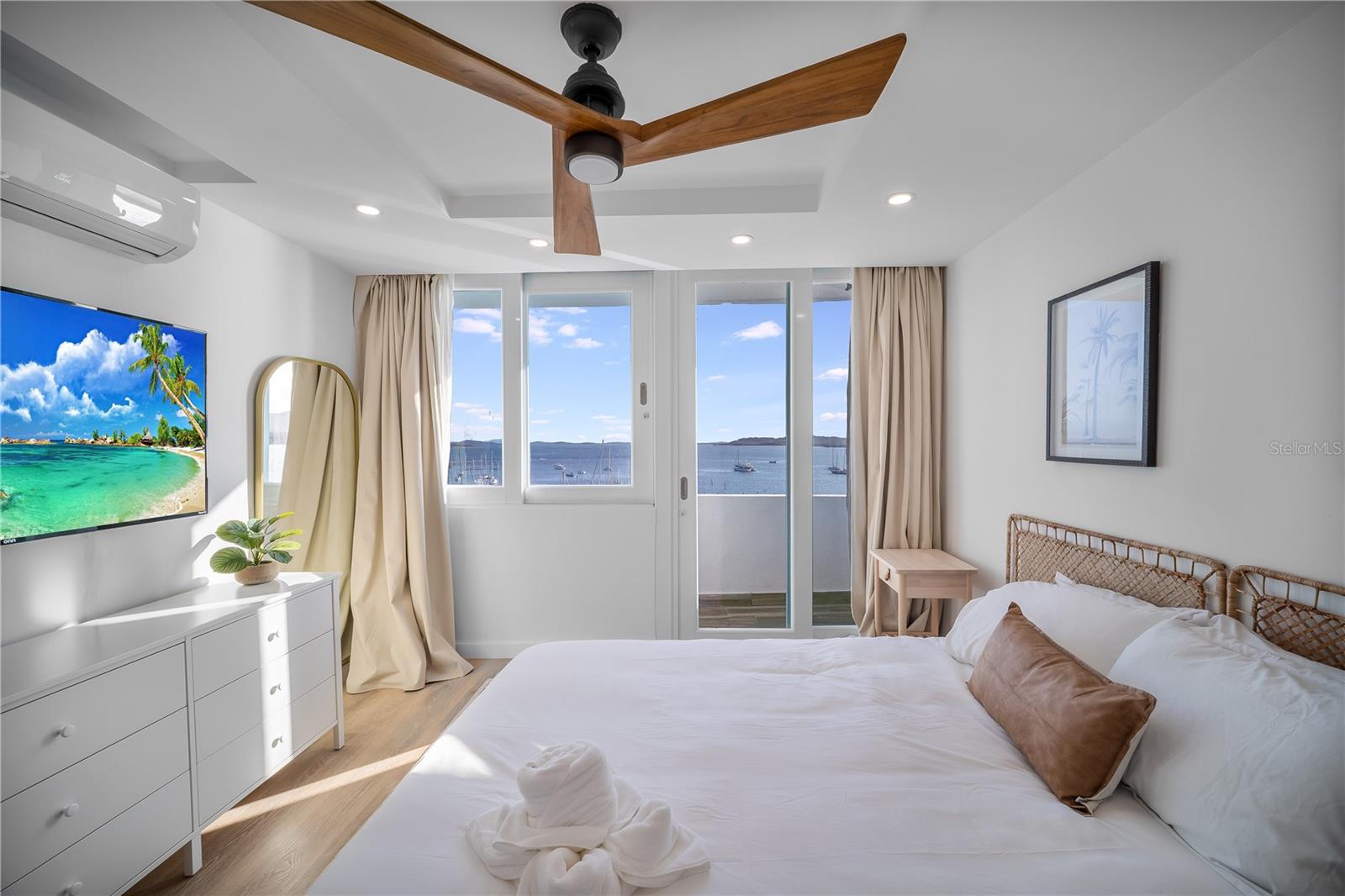 COND ISLETA MARINA - Residential