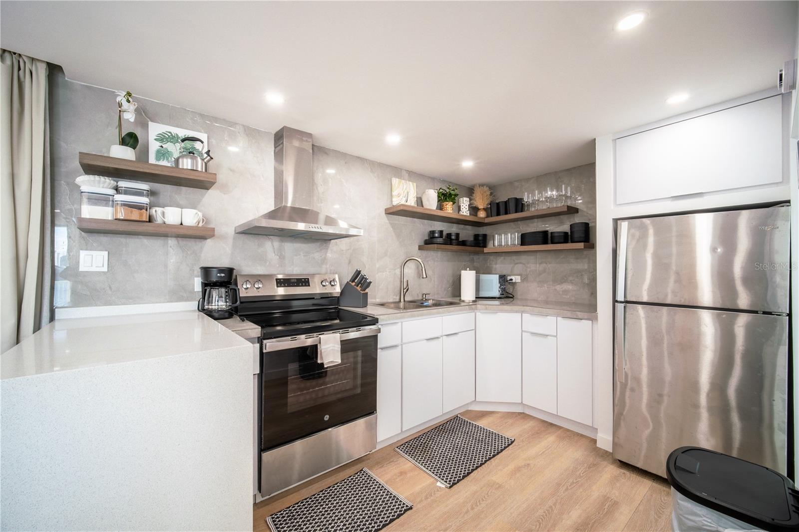 COND ISLETA MARINA - Residential