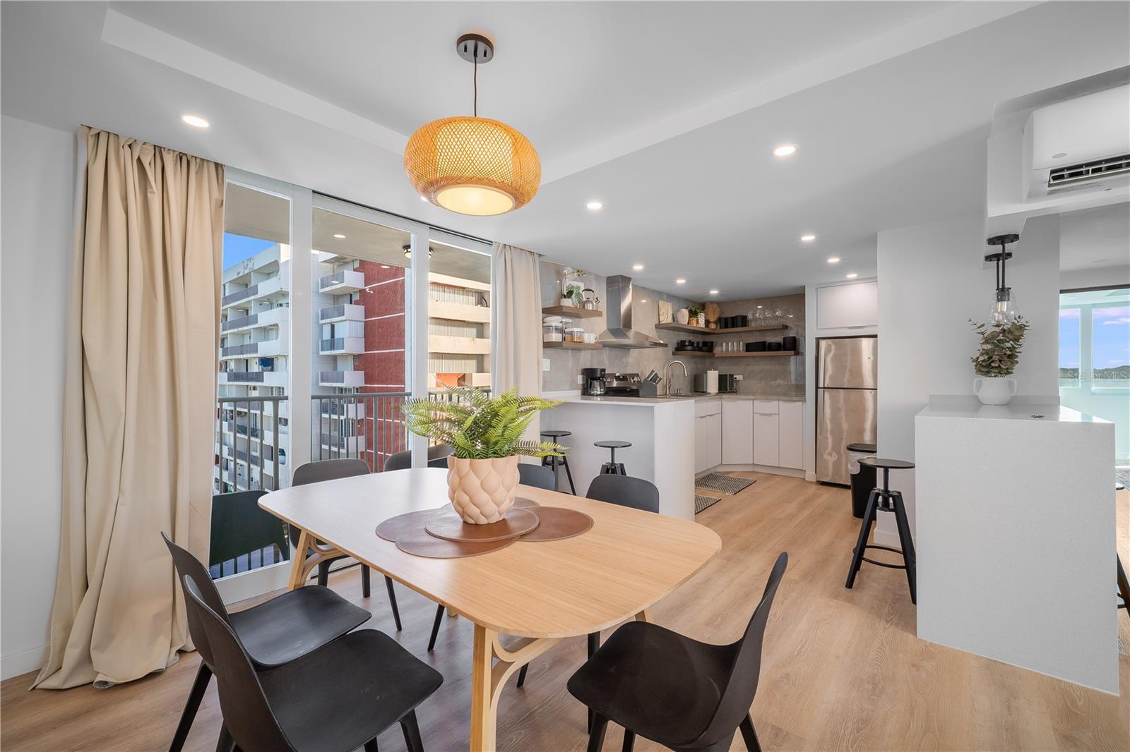 COND ISLETA MARINA - Residential